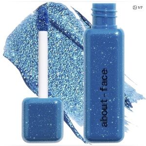 Shimmer Liquid Eyeshadow – Sparkling Blue above Santorini Fractal Eye Paint